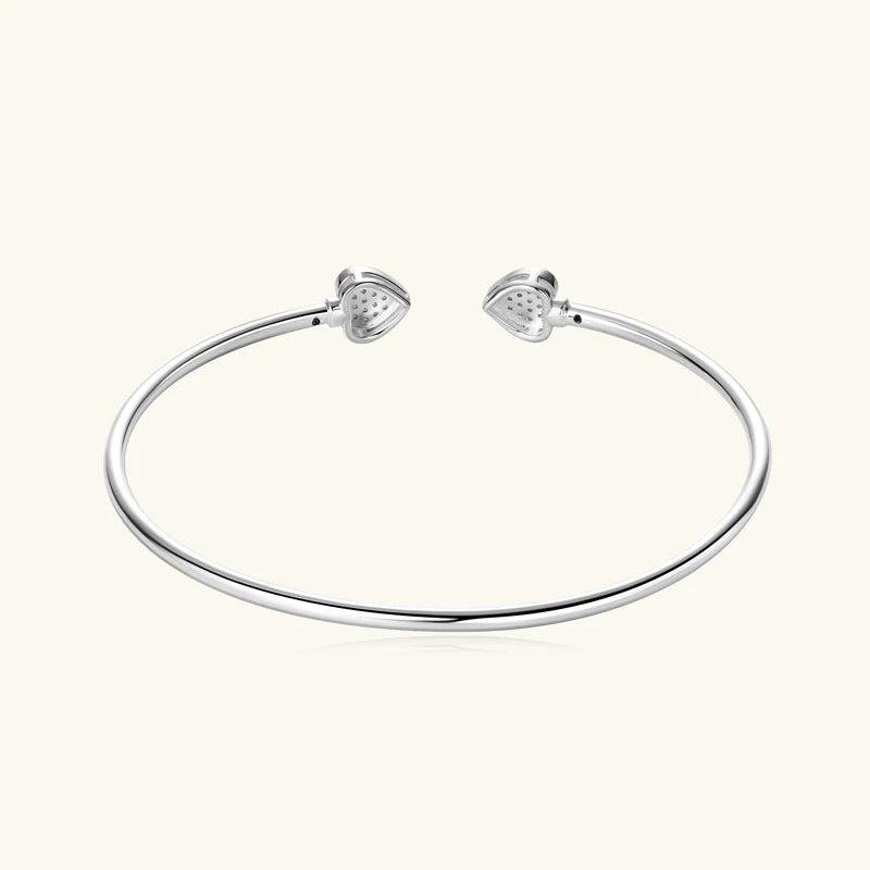 Jonc double cœur argenté Elvaëlys en argent 925 plaqué or blanc et moissanites vue de dos.