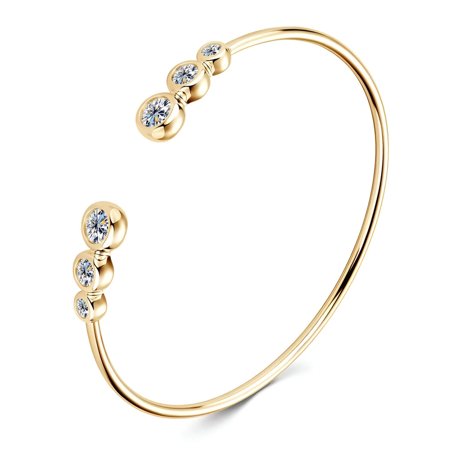 Jonc fin serti clos en argent 925 plaqué or jaune et diamants sur fond blanc.