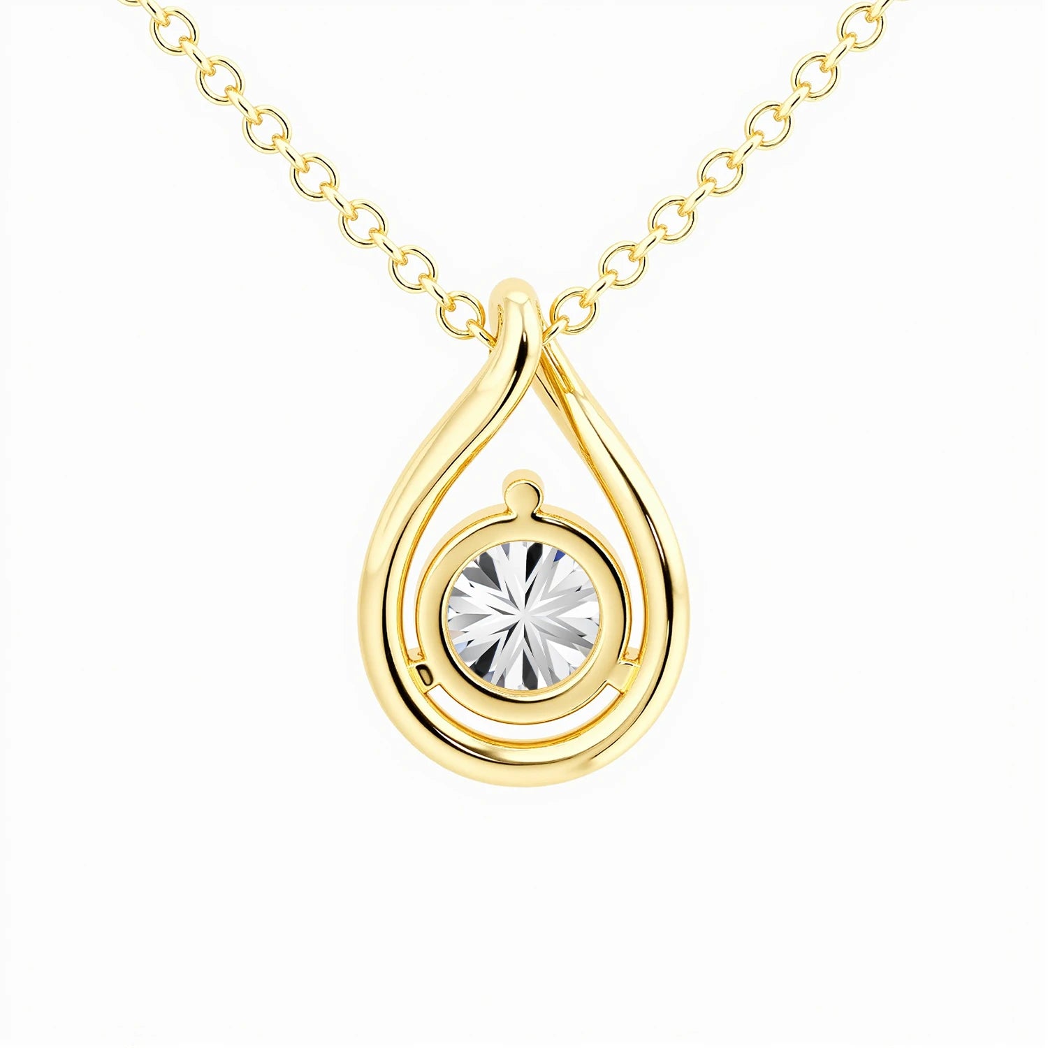 Pendentif goutte solitaire Océane en or jaune 14K rayonnant et diamant rond serti trois griffes vue de dos.