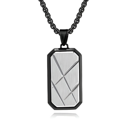 Pendentif rectangulaire unisexe plaqué or blanc en acier inoxydable noir sur fond blanc.
