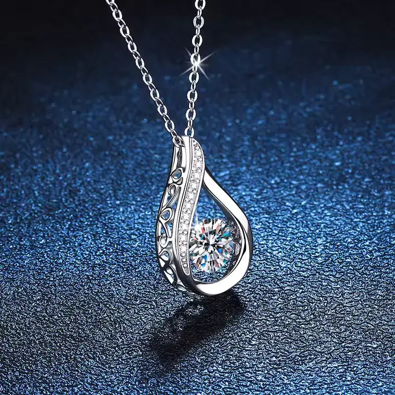 Pendentif teardrop Ophélia en argent 925 plaqué or blanc délicat et diamants naturels vue de côté.