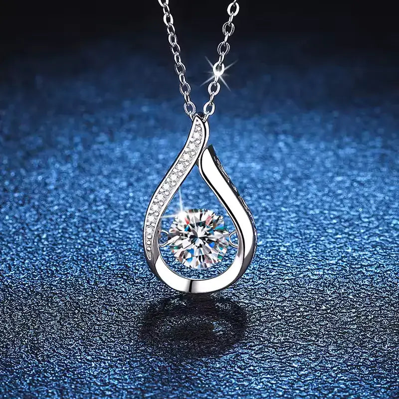 Pendentif teardrop Ophélia en argent 925 plaqué or blanc et diamants naturels vue de face.