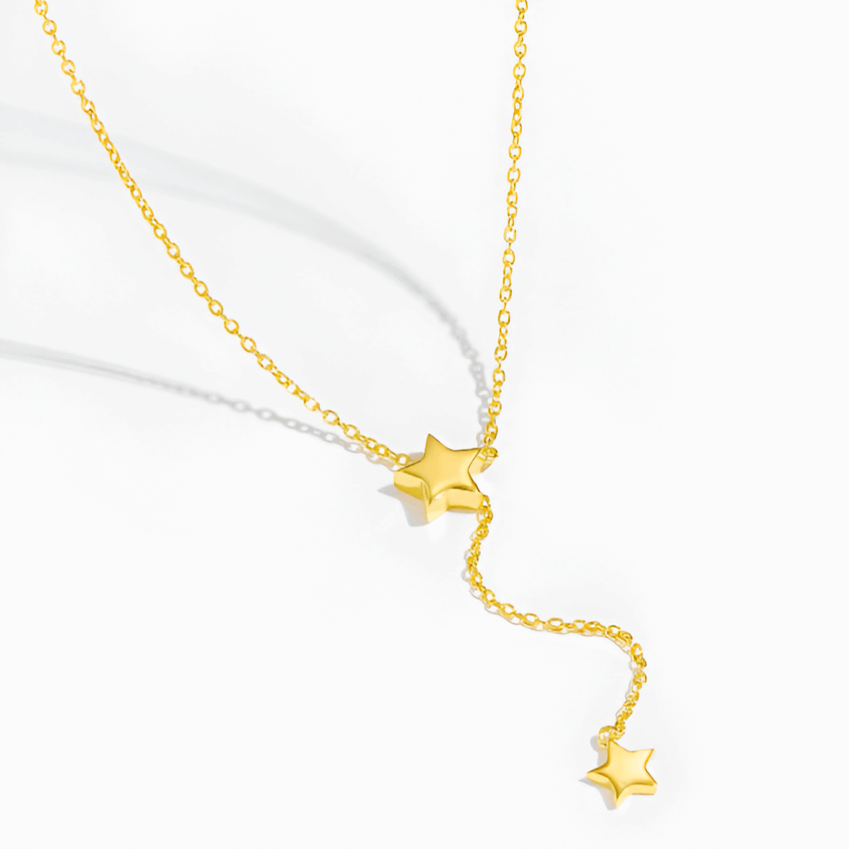 Sautoir étoile amovible en argent 925 plaqué or jaune raffiné vue de proche.