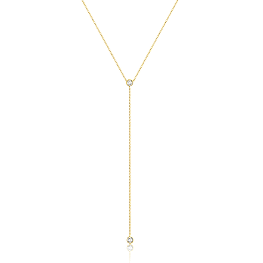 Sautoir long pendentif en argent 925 plaqué or jaune et diamants en zircon sur fond blanc.