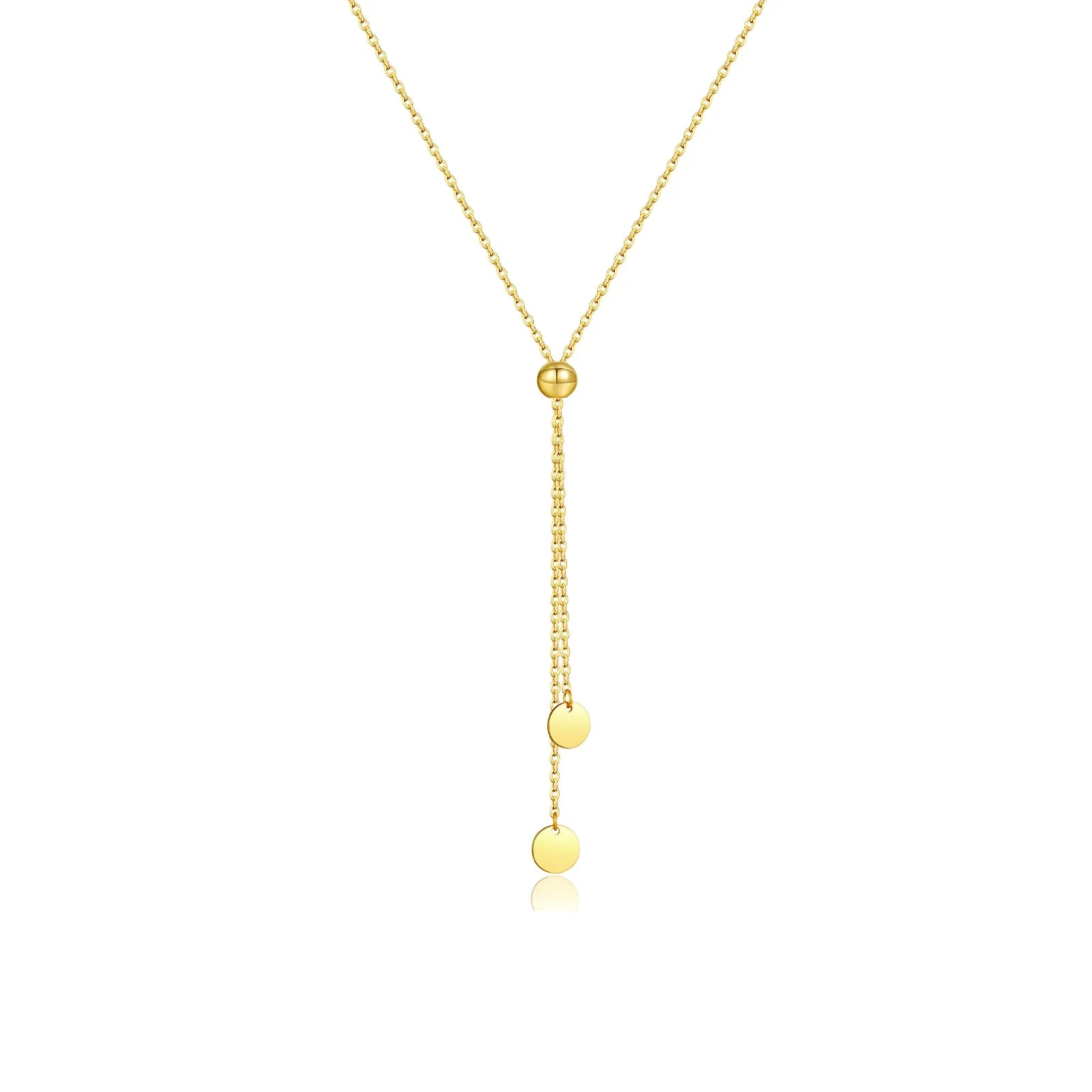 Sautoir maille forçat ajustable en argent 925 plaqué or jaune et perle synthétique amovible sur fond blanc.